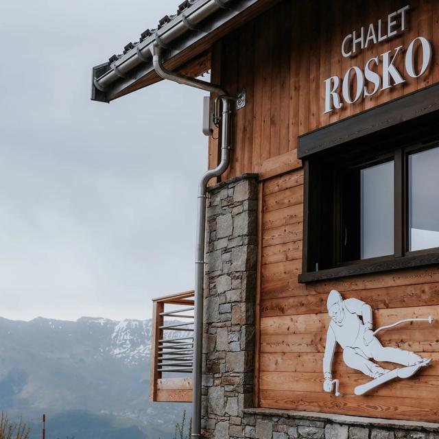 52827104-Original